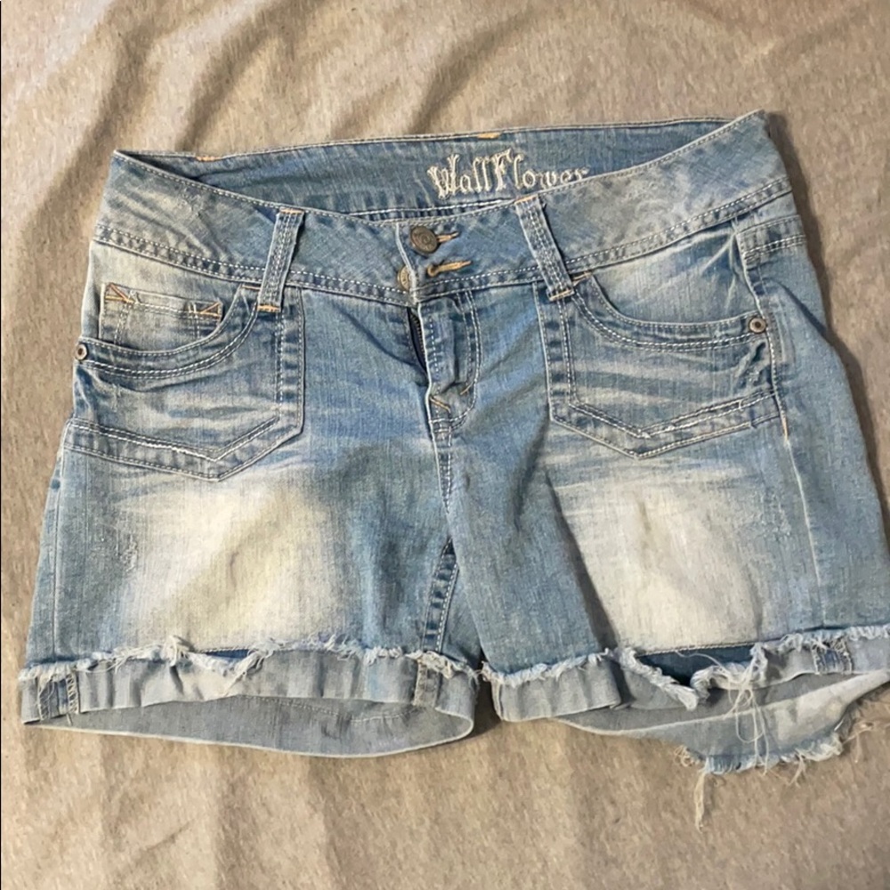 wallflower jean shorts size 11